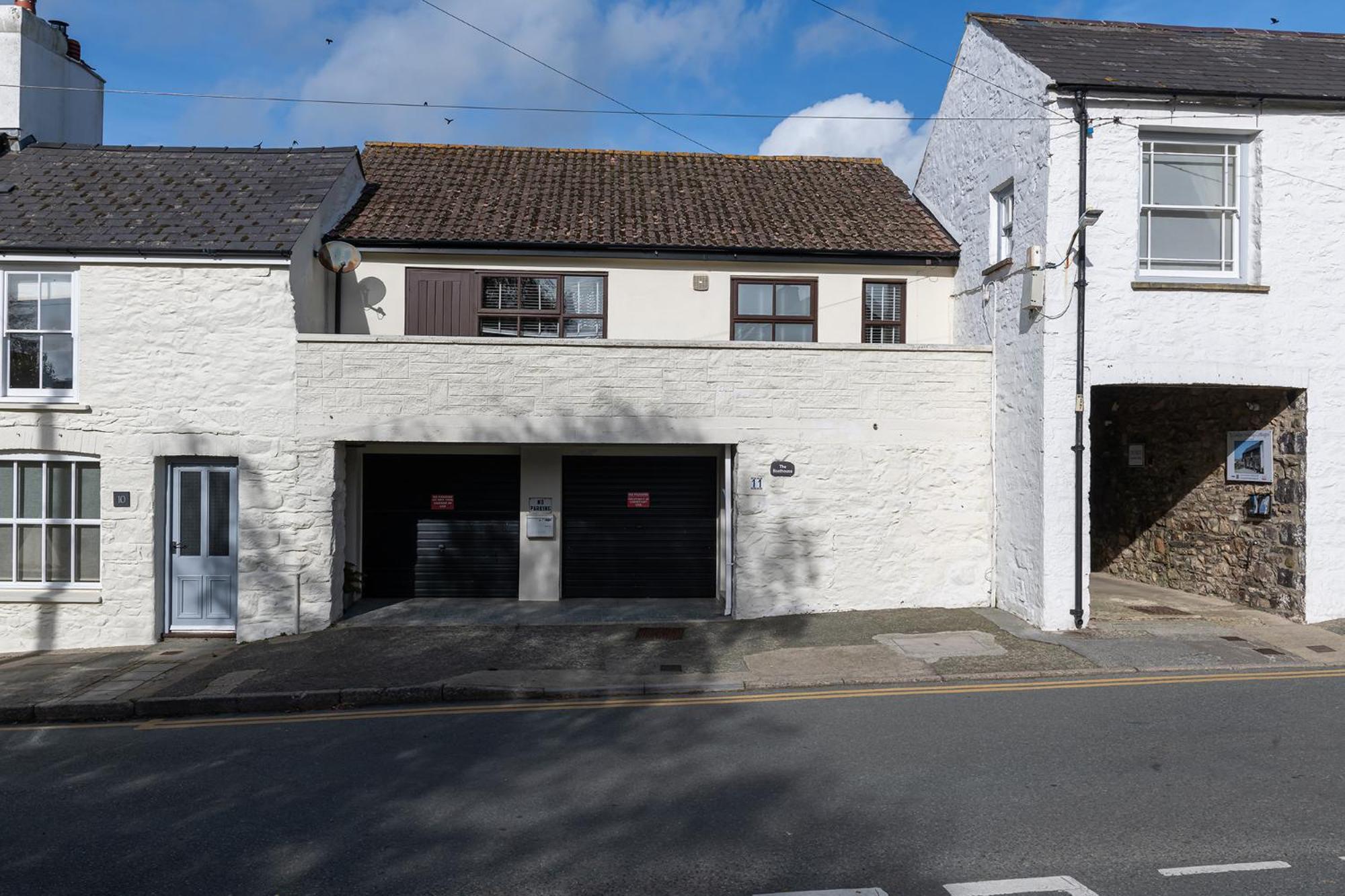 The Boathouse For Two, St Davids, Garage Parking Villa Exterior foto